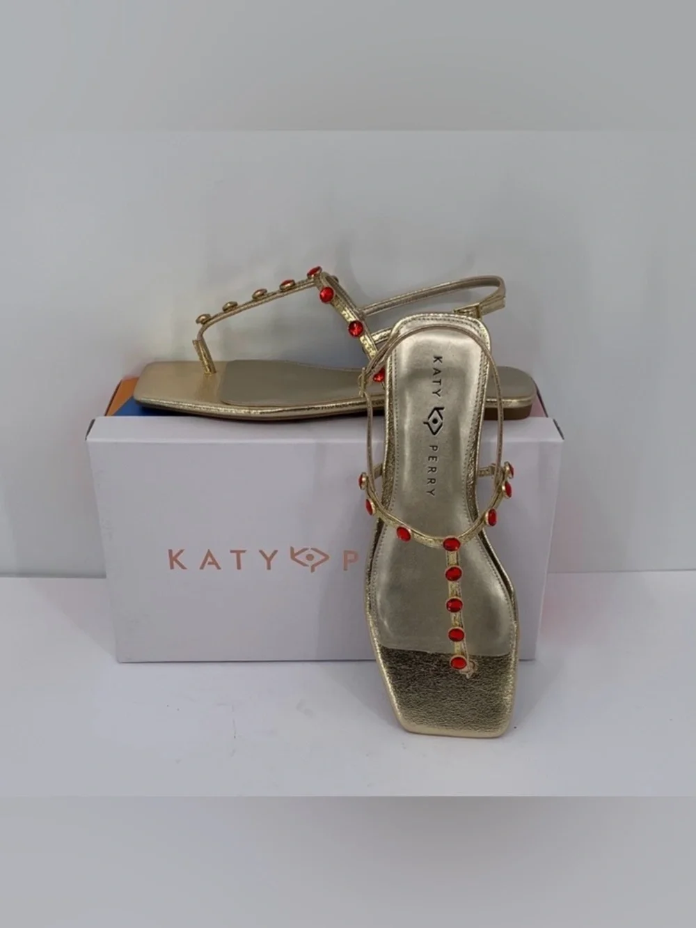Katy Perry Camie Gemstone sandal shoe gold metallic red t-strap flat ruby new 10